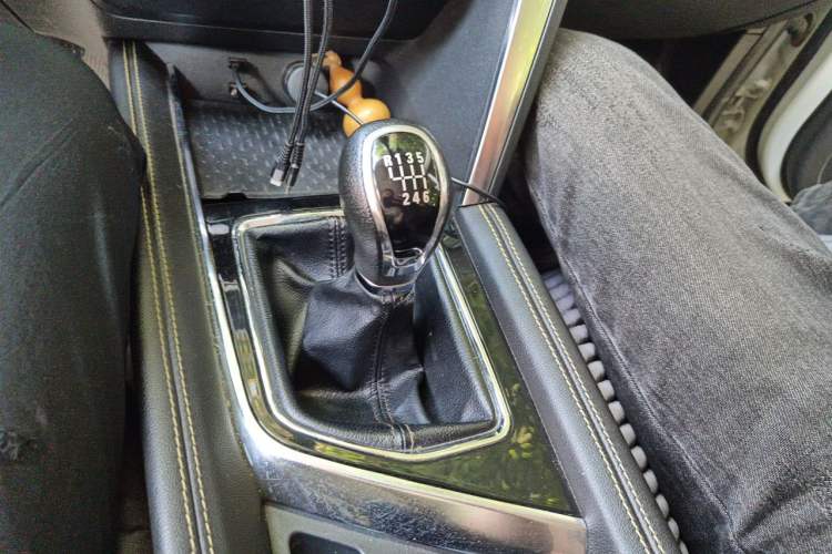 Used BAIC Beijing X3 2021 1.5T Manual Glory Edition Gear Lever