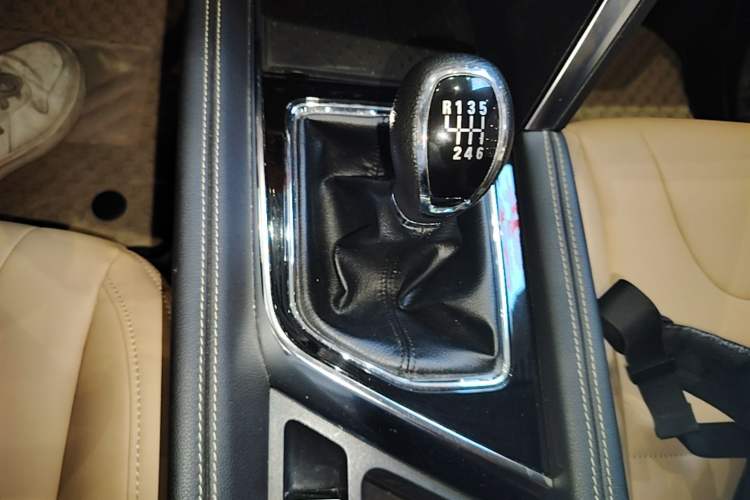 Used BAIC Beijing X3 2021 1.5T Manual Glory Edition Gear Lever