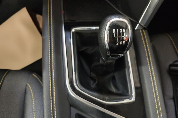 Used BAIC Beijing X3 2021 1.5T Manual Glory Edition Gear Lever