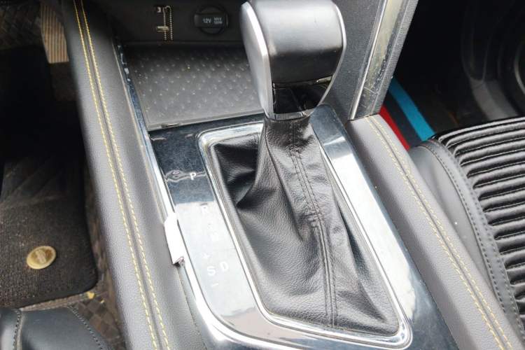 Used BAIC Beijing X3 2021 1.5T CVT Glory Edition Gear Lever