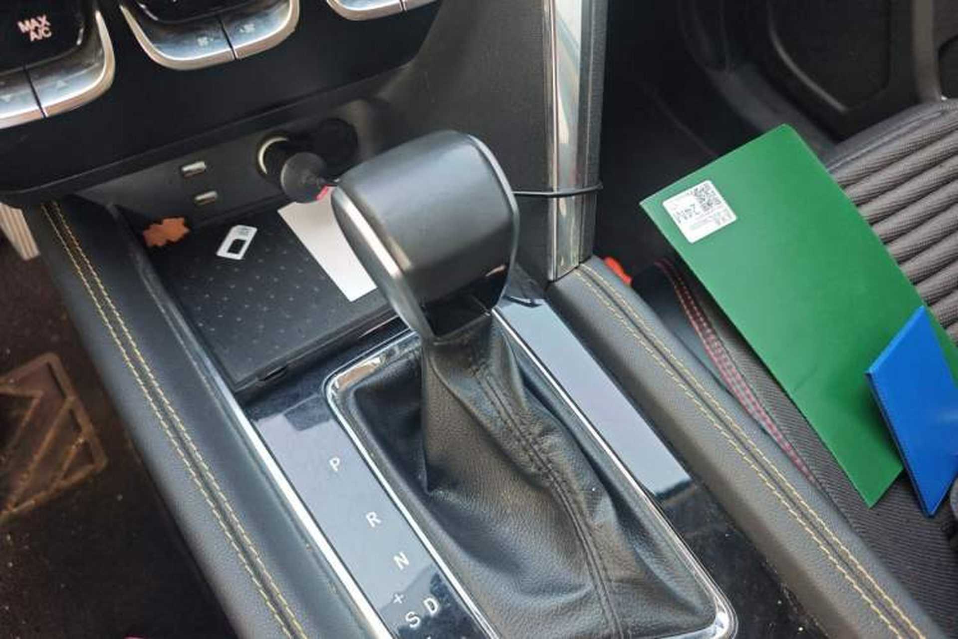 Used BAIC Beijing X3 2021 1.5T CVT Glory Edition Gear Lever