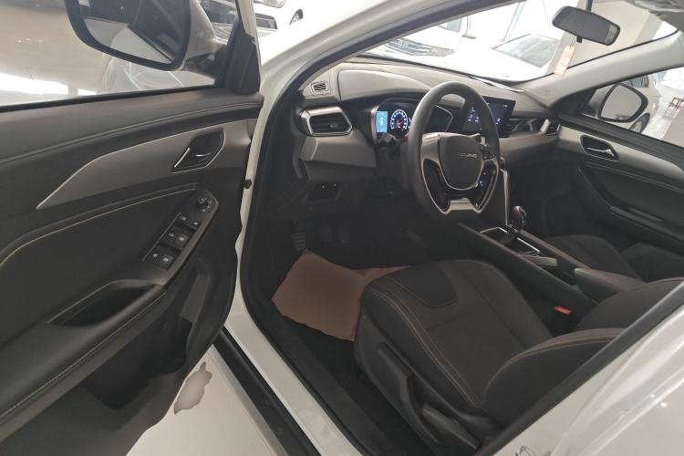Used BAIC Beijing X3 2021 1.5T Manual Glory Edition Interior 3