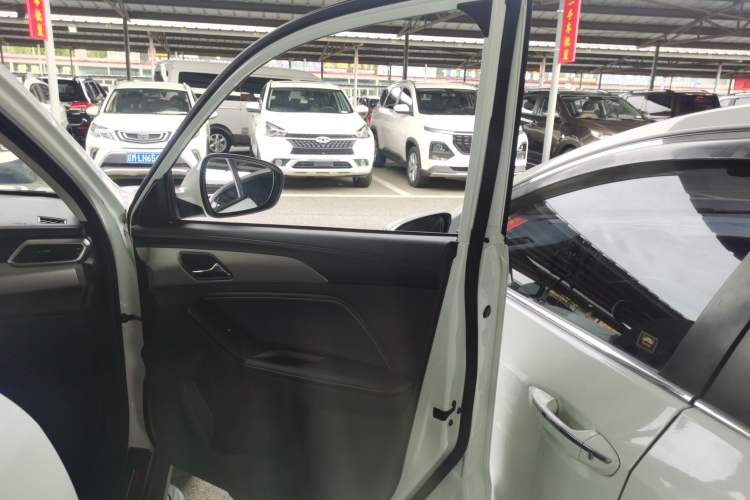 Used BAIC Beijing X3 2021 1.5T CVT Glory Edition Interior 5