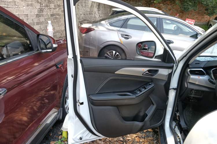 Used BAIC Beijing X3 2021 1.5T CVT Glory Edition Left Front Door Interior
