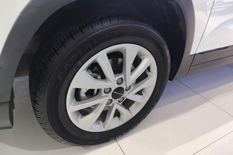 Used BAIC Beijing X3 2021 1.5T CVT Glory Edition Left Front Wheel Hub