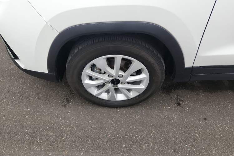 Used BAIC Beijing X3 2021 1.5T CVT Glory Edition Left Front Wheel Hub