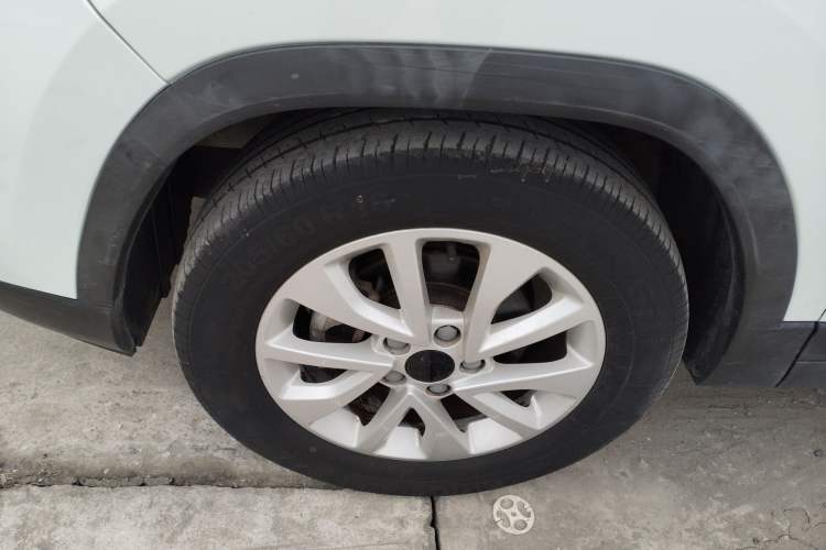 Used BAIC Beijing X3 2021 1.5T CVT Glory Edition Left Front Wheel Hub