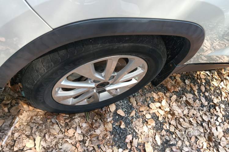 Used BAIC Beijing X3 2021 1.5T CVT Glory Edition Left Front Wheel Hub