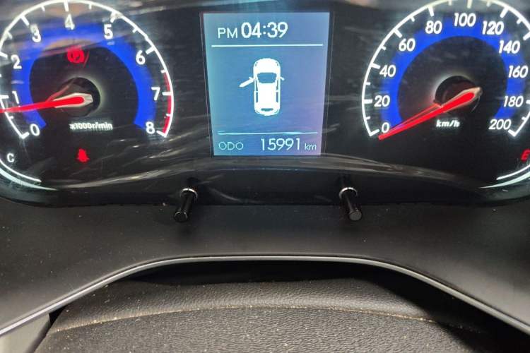 Used BAIC Beijing X3 2021 1.5T Manual Glory Edition Odometer Close Up