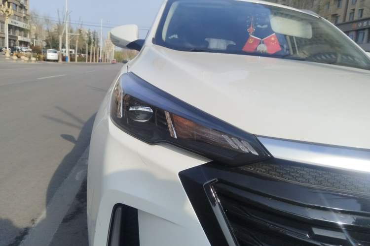 Used BAIC Beijing X3 2021 1.5T Manual Glory Edition Right Front Headlight