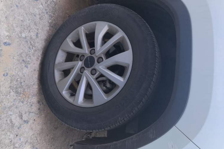 Used BAIC Beijing X3 2021 1.5T CVT Glory Edition Right Front Wheel Hub