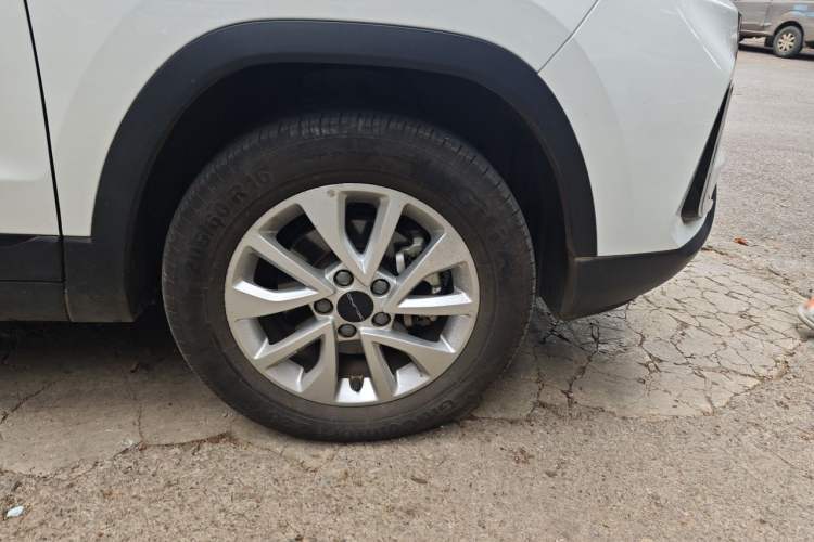 Used BAIC Beijing X3 2021 1.5T Manual Glory Edition Right Front Wheel Hub