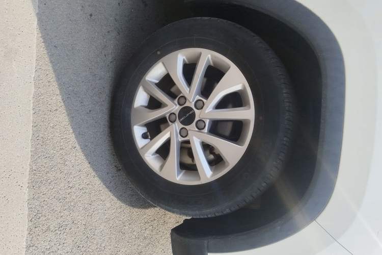 Used BAIC Beijing X3 2021 1.5T Manual Glory Edition Right Front Wheel Hub