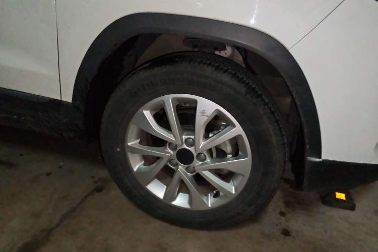 Used BAIC Beijing X3 2021 1.5T CVT Glory Edition Right Front Wheel Hub