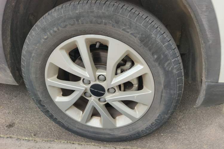 Used BAIC Beijing X3 2021 1.5T Manual Glory Edition Right Front Wheel Hub