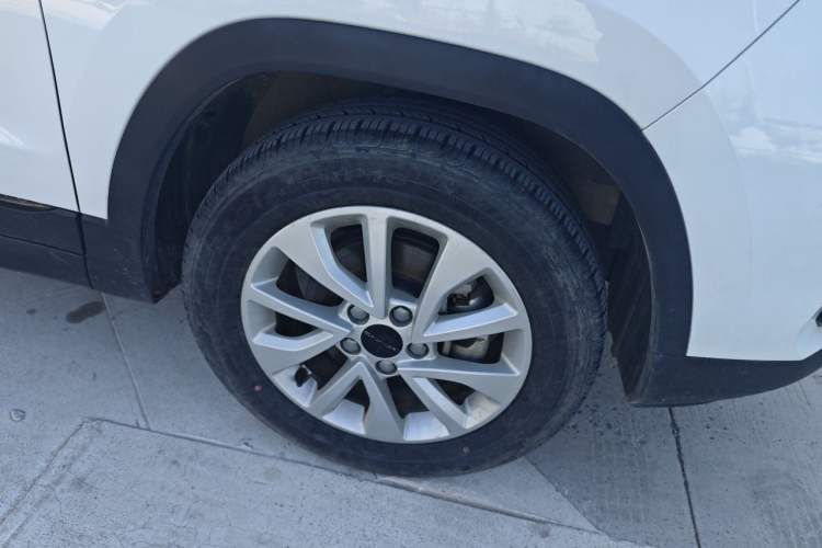 Used BAIC Beijing X3 2021 1.5T CVT Glory Edition Right Front Wheel Hub