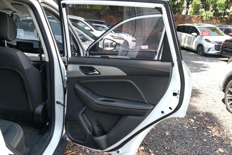 Used BAIC Beijing X3 2021 1.5T CVT Glory Edition Right Rear Door Interior