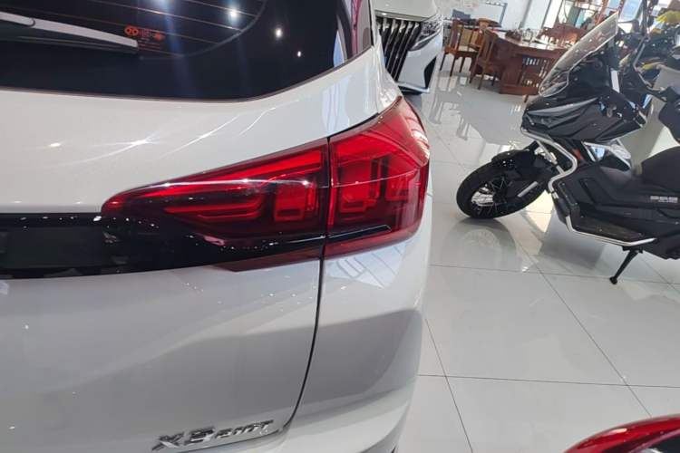 Used BAIC Beijing X3 2021 1.5T CVT Glory Edition Right Rear Taillight