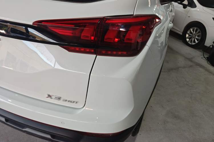 Used BAIC Beijing X3 2021 1.5T CVT Glory Edition Right Rear Taillight