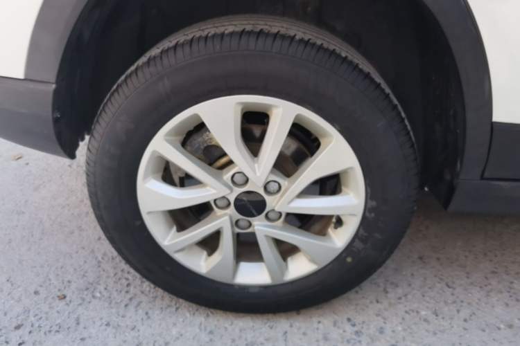 Used BAIC Beijing X3 2021 1.5T Manual Glory Edition Right Rear Wheel Hub