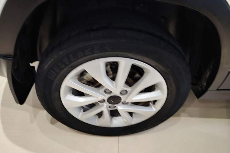 Used BAIC Beijing X3 2021 1.5T Manual Glory Edition Right Rear Wheel Hub