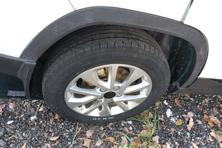 Used BAIC Beijing X3 2021 1.5T CVT Glory Edition Right Rear Wheel Hub