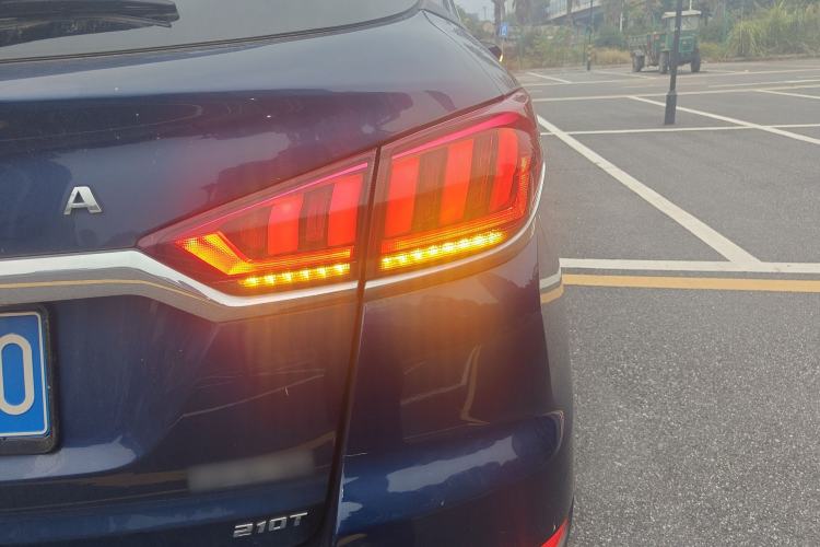 Used BAIC Beijing X5 2018 1.5T CVT New Smart Version China V Emission Standard Right Rear Taillight