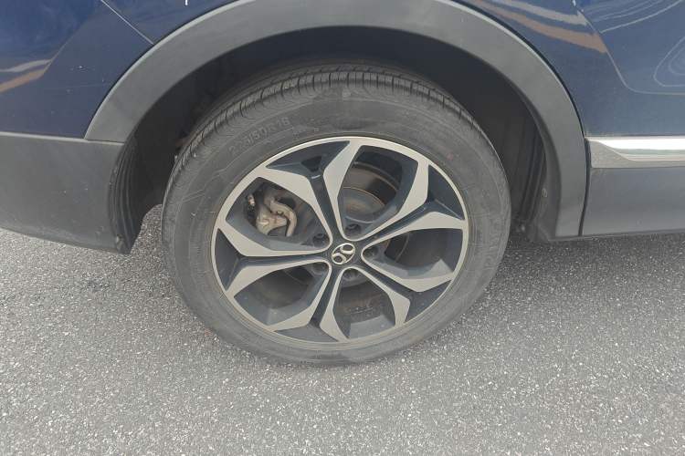Used BAIC Beijing X5 2018 1.5T CVT New Smart Version China V Emission Standard Right Rear Wheel Hub