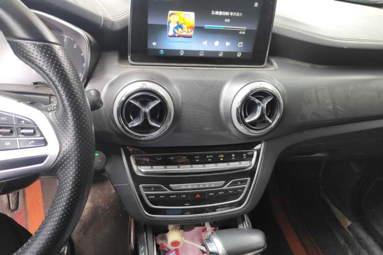 Used BAIC Beijing X5 2018 1.5T CVT Elite Version National V Audio And AC Panel
