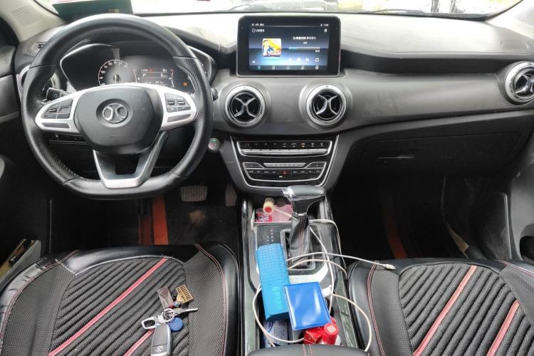 Used BAIC Beijing X5 2018 1.5T CVT Elite Version National V Center Console