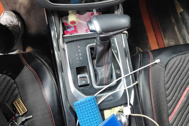 Used BAIC Beijing X5 2018 1.5T CVT Elite Version National V Gear Lever