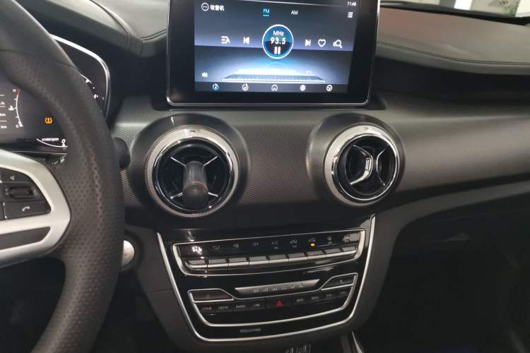 Used BAIC Beijing X5 2018 1.5T Manual Advance Version China V Audio And AC Panel