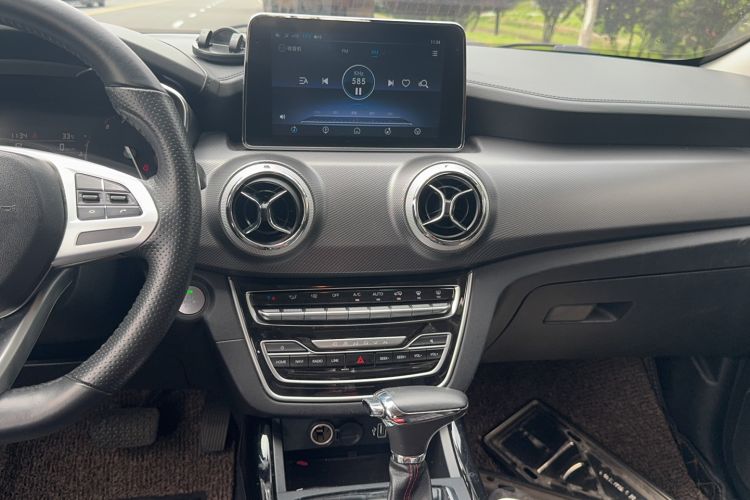 Used BAIC Beijing X5 2018 1.5T CVT Elite Version National V Audio And AC Panel