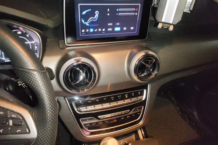 Used BAIC Beijing X5 2018 1.5T CVT Smart Edition China V Audio And AC Panel