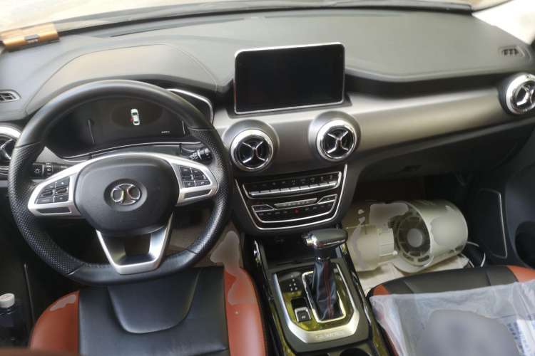 Used BAIC Beijing X5 2018 1.5T CVT New Smart Version China V Emission Standard Center Console