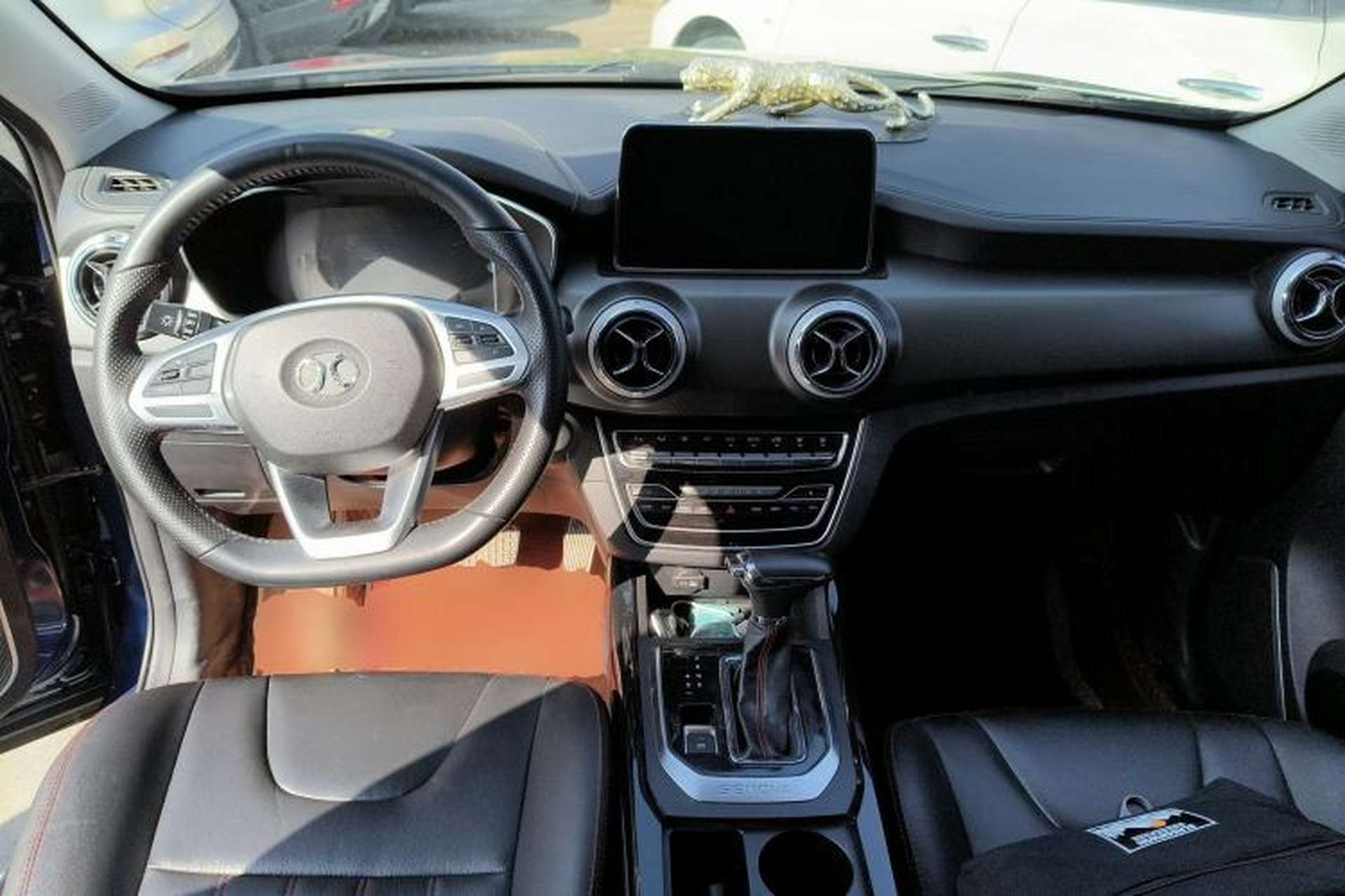 Used BAIC Beijing X5 2018 1.5T CVT Elite Version National V Center Console