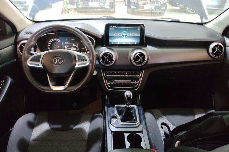 Used BAIC Beijing X5 2018 1.5T Manual Advance Version China V Center Console