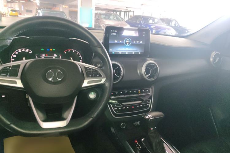 Used BAIC Beijing X5 2018 1.5T CVT Elite Version National V Center Console