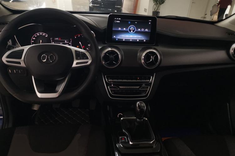 Used BAIC Beijing X5 2018 1.5T Manual Advance Version China V Center Console