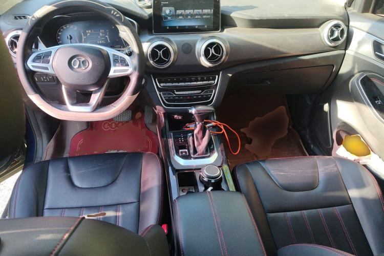 Used BAIC Beijing X5 2018 1.5T CVT Elite Version National V Center Console