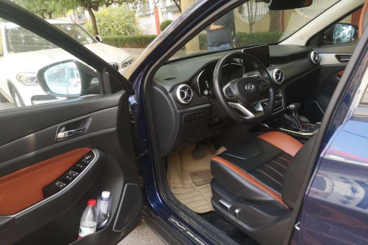 Used BAIC Beijing X5 2018 1.5T CVT New Smart Version China V Emission Standard Driver Seat