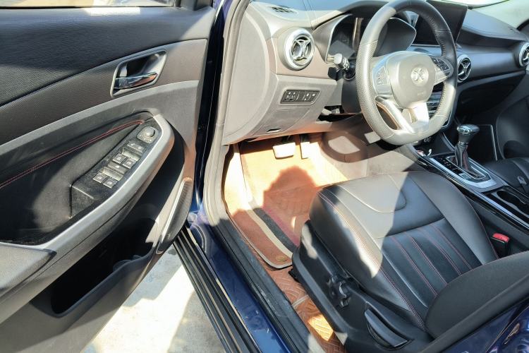 Used BAIC Beijing X5 2018 1.5T CVT Elite Version National V Driver Seat