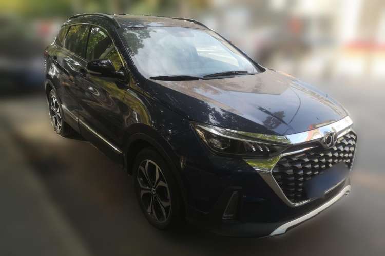 Used BAIC Beijing X5 2018 1.5T CVT New Smart Version China V Emission Standard Front Right 45 Deg