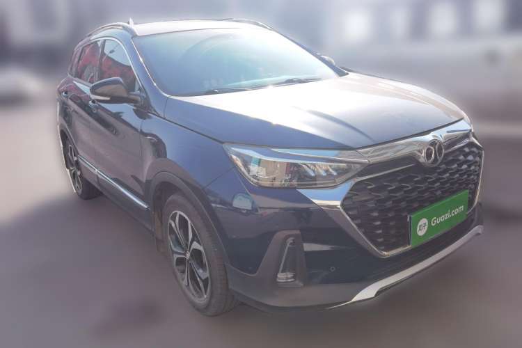 Used BAIC Beijing X5 2018 1.5T CVT New Smart Version China V Emission Standard Front Right 45 Deg