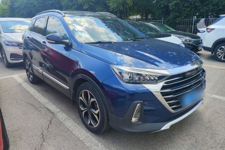 Used BAIC Beijing X5 2018 1.5T CVT Elite Version National V Front Right 45 Deg