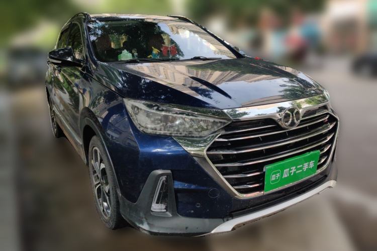 Used BAIC Beijing X5 2018 1.5T CVT New Smart Version China V Emission Standard Front Right 45 Deg