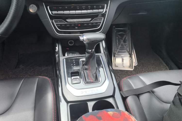 Used BAIC Beijing X5 2018 1.5T CVT Elite Version National V Gear Lever