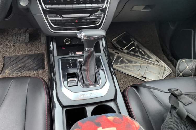 Used BAIC Beijing X5 2018 1.5T CVT Elite Version National V Gear Lever