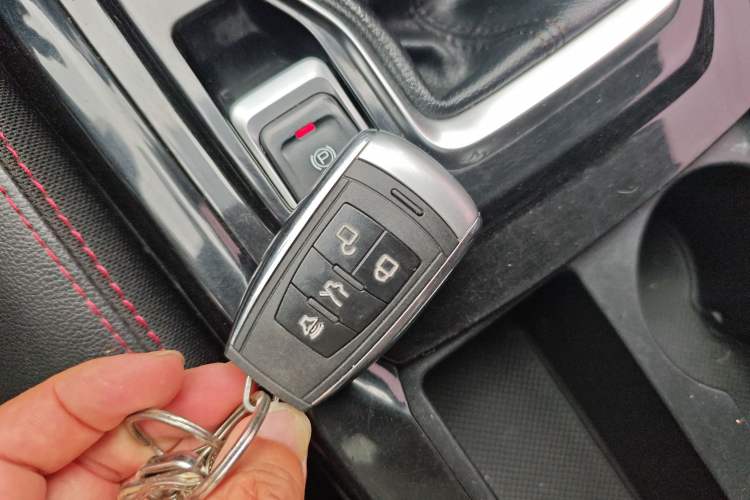 Used BAIC Beijing X5 2018 1.5T Manual Elite Edition National V Interior 1