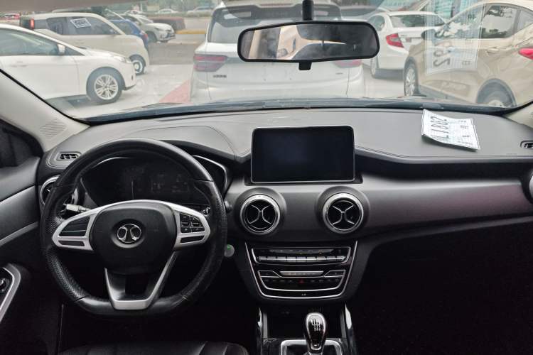 Used BAIC Beijing X5 2018 1.5T Manual Elite Edition National V Interior 2